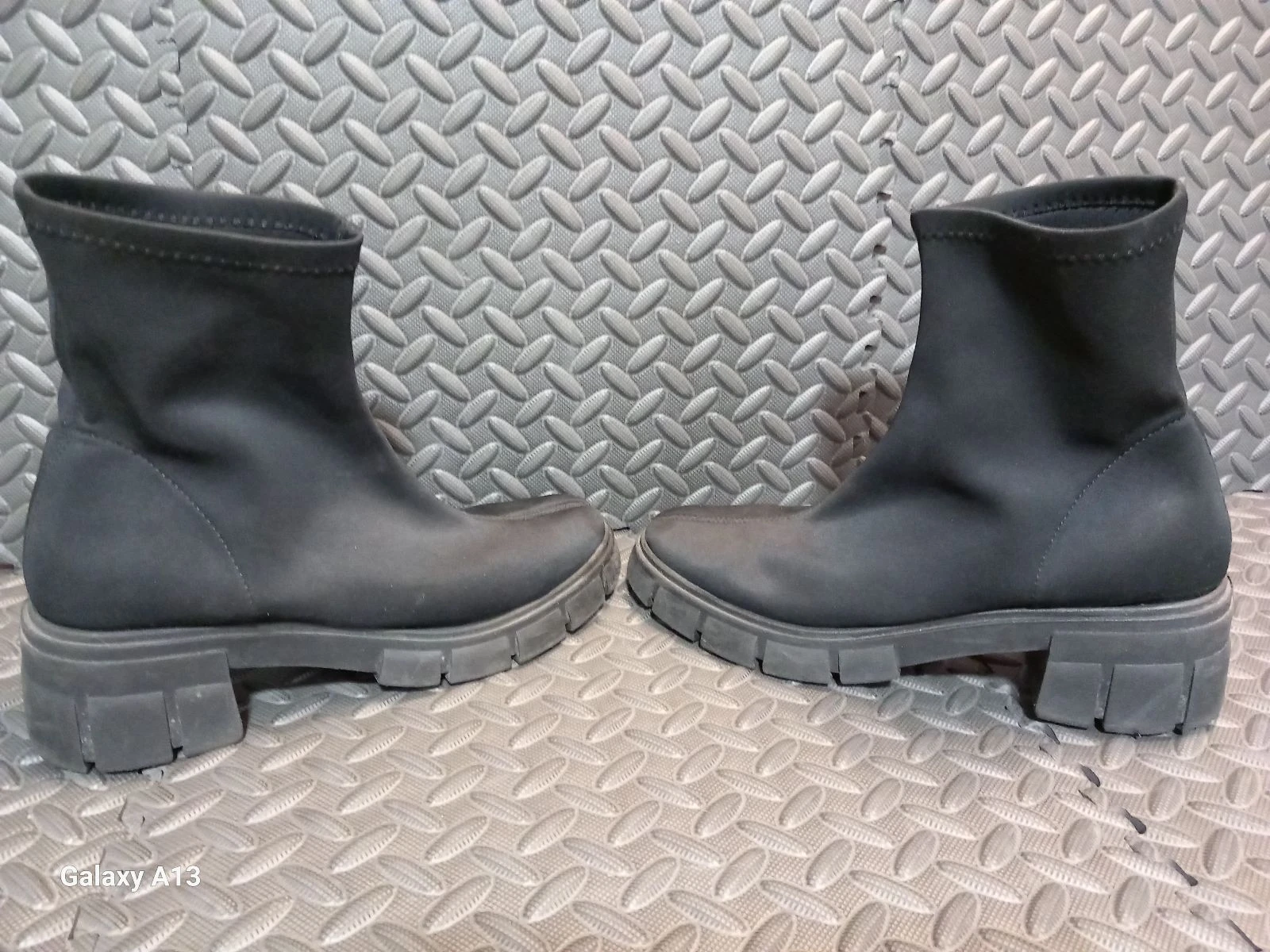 H4 Stretch Sock Booties with Track Sole – Size 41 – photo 3